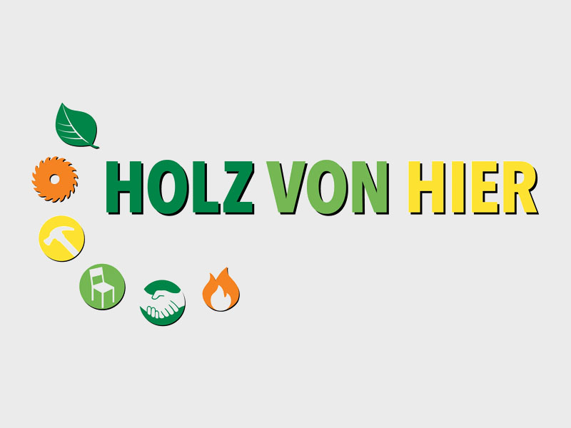 Logo „Holz von hier“ auf grauem Hintergrund — Nachhaltigkeit, Verantwortung, Grüne Produktion, Klimaschutz.